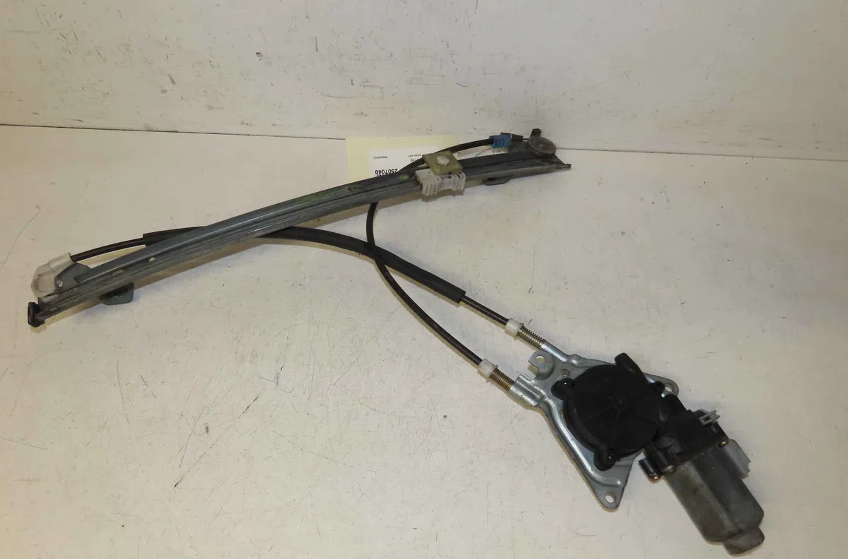 Mecanisme  moteur lève-glace avant droit PEUGEOT 106 occasion
