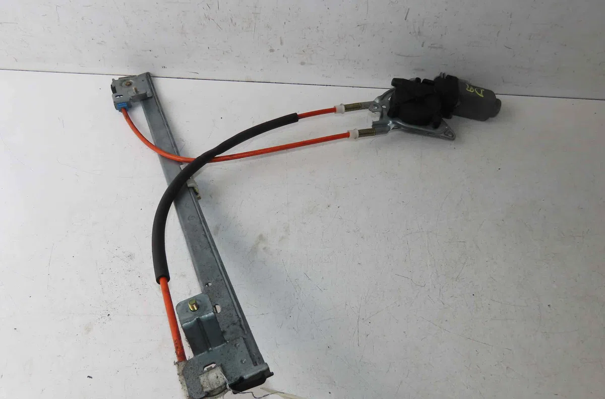 Mecanisme  moteur lève-glace avant droit PEUGEOT 106 occasion