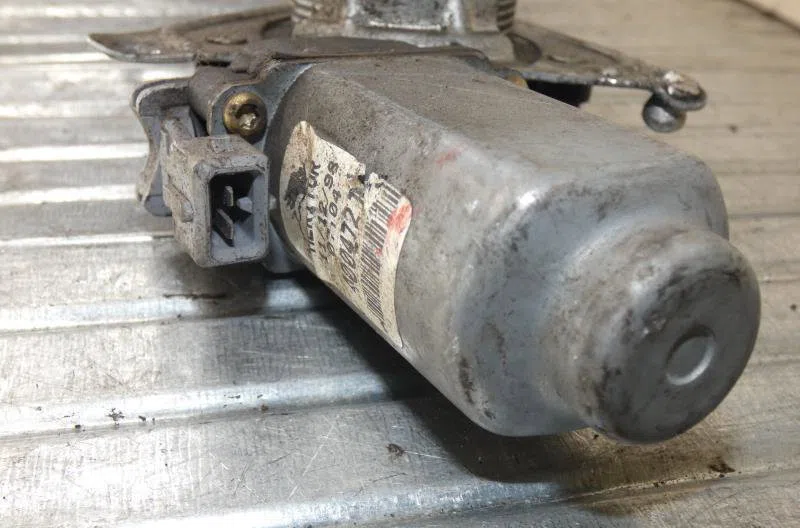 Mecanisme  moteur lève-glace avant droit PEUGEOT 106 PHASE 2 occasion