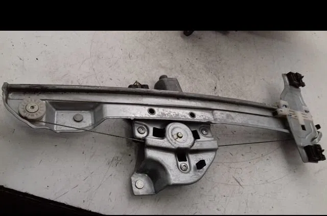 Mecanisme  moteur lève-glace avant droit Peugeot 2008 I (CU_) 1.2 vti (2013-2018) occasion