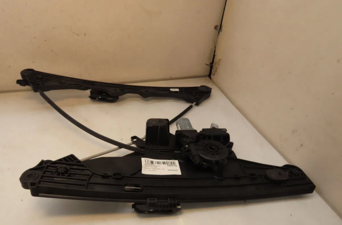 Mecanisme moteur lève-glace avant droit Peugeot 2008 II (UD_, US_, UY_, UK_) E-2008 (2019) occasion