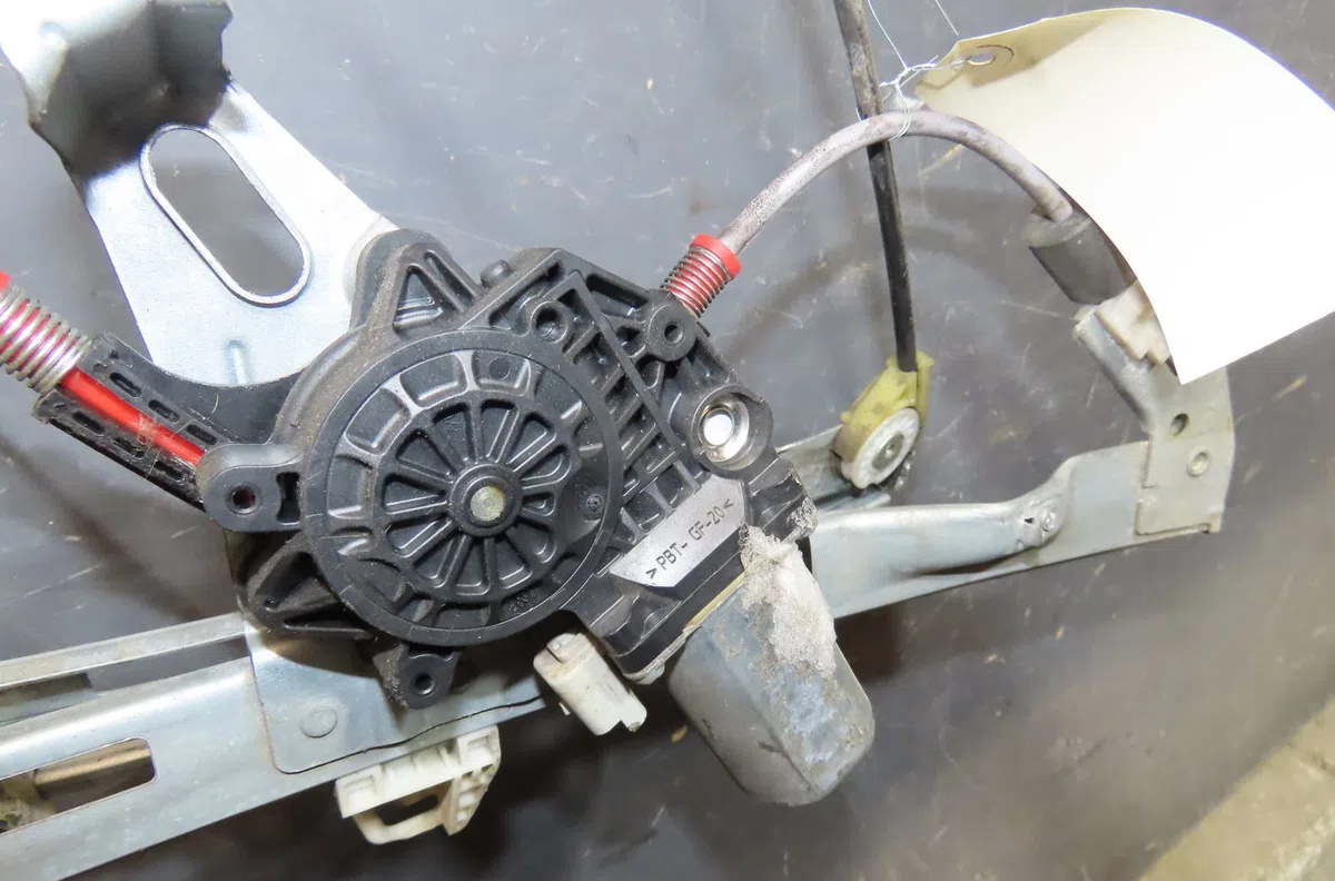 Mecanisme  moteur lève-glace avant droit Peugeot 206 (2L_, 2M_) 1.4 i (2lkfwa, 2mkfwa) (2009-2013) 3 portes occasion