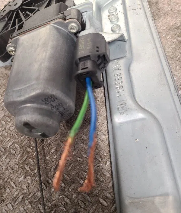 Mecanisme  moteur lève-glace avant droit PEUGEOT 207  207 PHASE 1 occasion