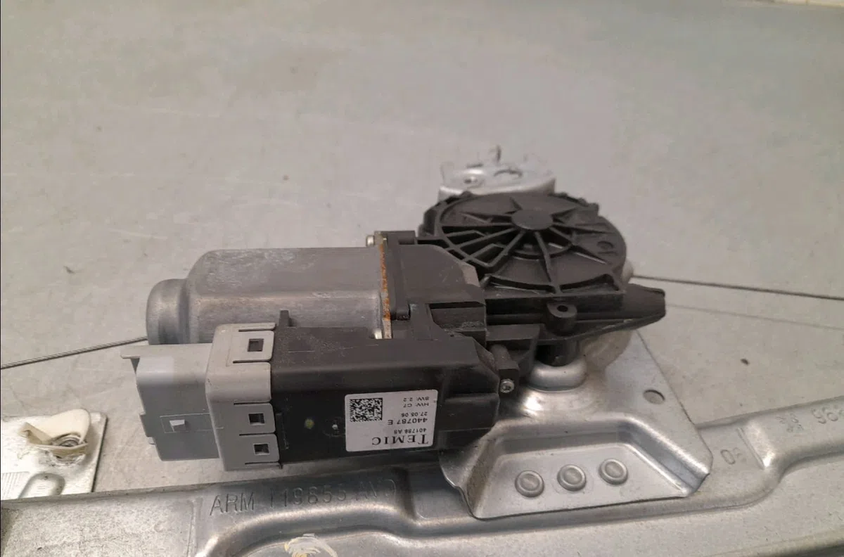 Mecanisme  moteur lève-glace avant droit Peugeot 207-207 (WA_, WC_) 1.6 16v (2006-2013) occasion