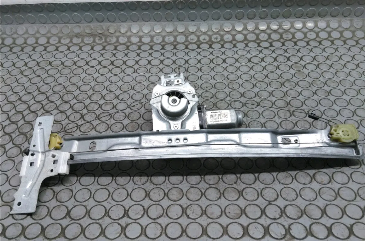 Mecanisme moteur lève-glace avant droit Peugeot 207-207 (WA_, WC_) 1.6 hdi (2006-2013) 5 portes occasion