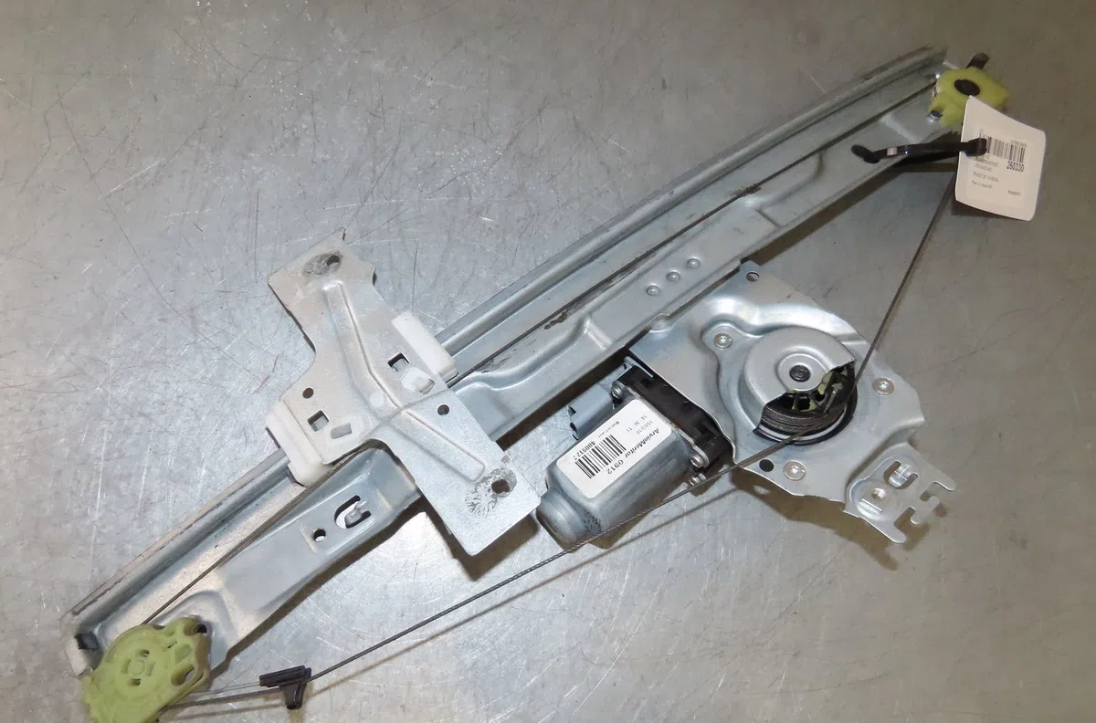 Mecanisme  moteur lève-glace avant droit Peugeot 207-207 (WA_, WC_) 1.6 hdi (2006-2013) 5 portes occasion