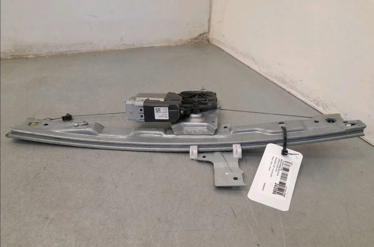 Mecanisme  moteur lève-glace avant droit Peugeot 207 SW (WK_) 1.6 hdi (2007-2012) 5 portes occasion
