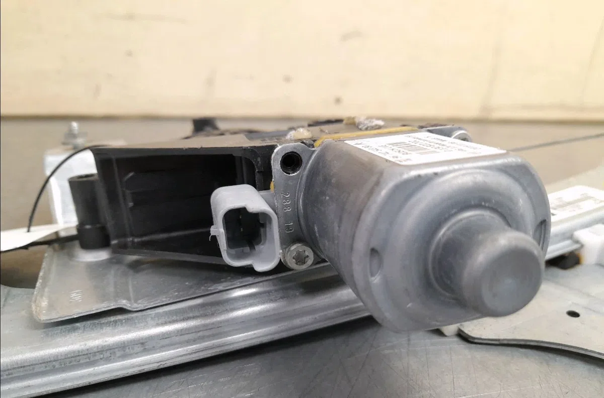 Mecanisme  moteur lève-glace avant droit Peugeot 208 I (CA_, CC_) 1.5 bluehdi 100 (2018) occasion
