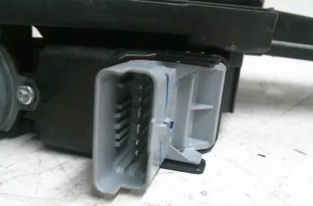 Mecanisme  moteur lève-glace avant droit Peugeot 208 II (UB_, UP_, UW_, UJ_) 1.2 puretech 100 (2019) 5 portes occasion