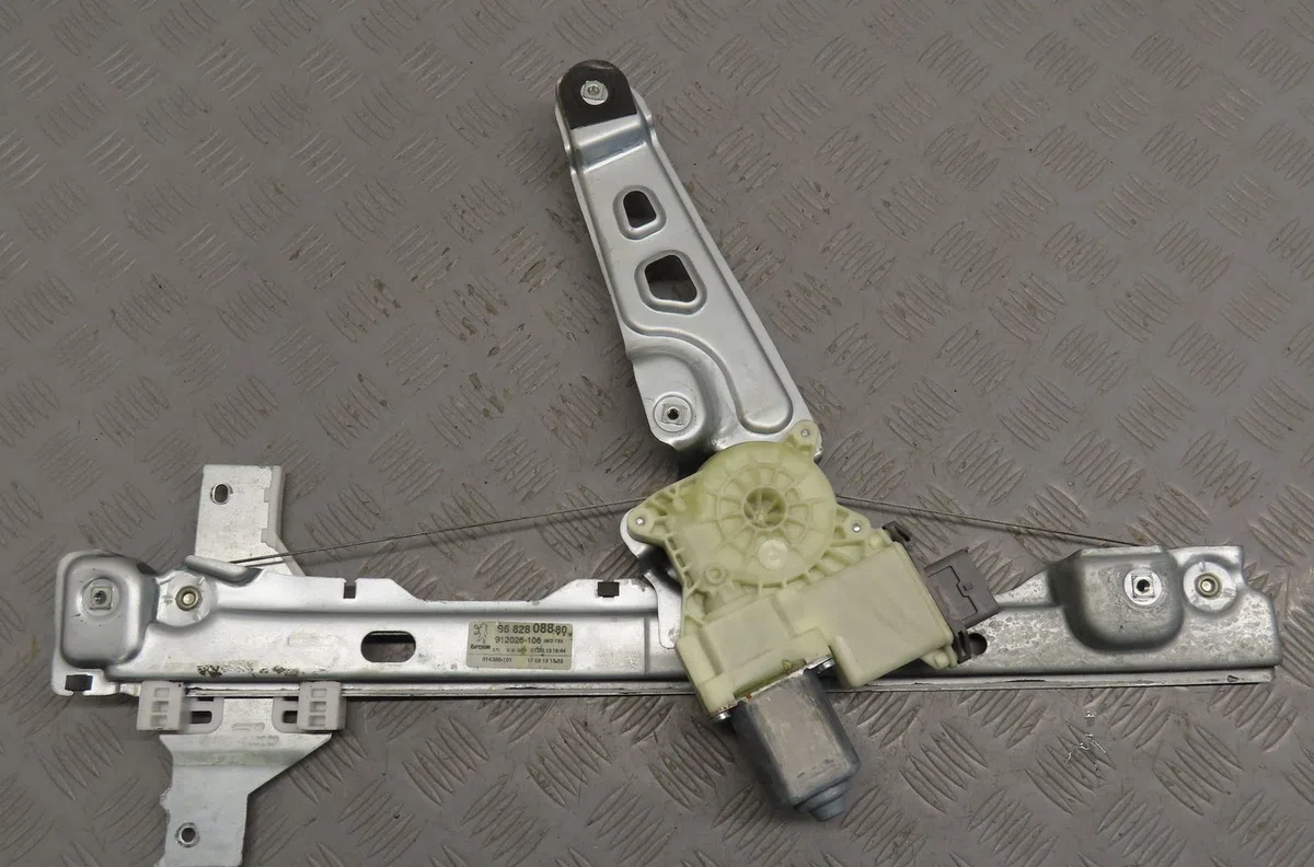 Mecanisme  moteur lève-glace avant droit Peugeot 3008 Monospace (0U_) 2.0 hdi 150 - bluehdi 150 (2009-2016) 5 portes occ