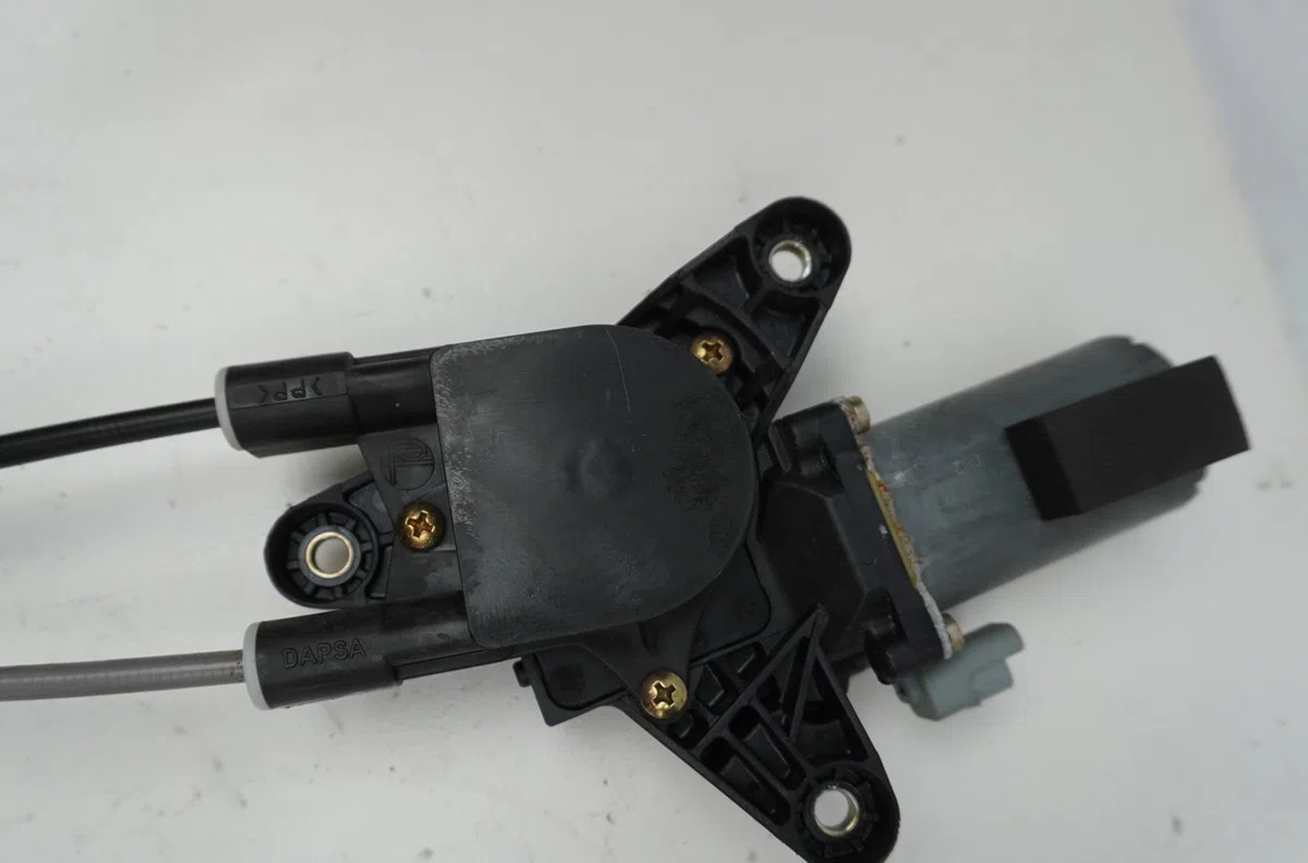 Mecanisme  moteur lève-glace avant droit Peugeot 306 Break (7E, N3, N5) 1.8 16v (1997-2002) occasion