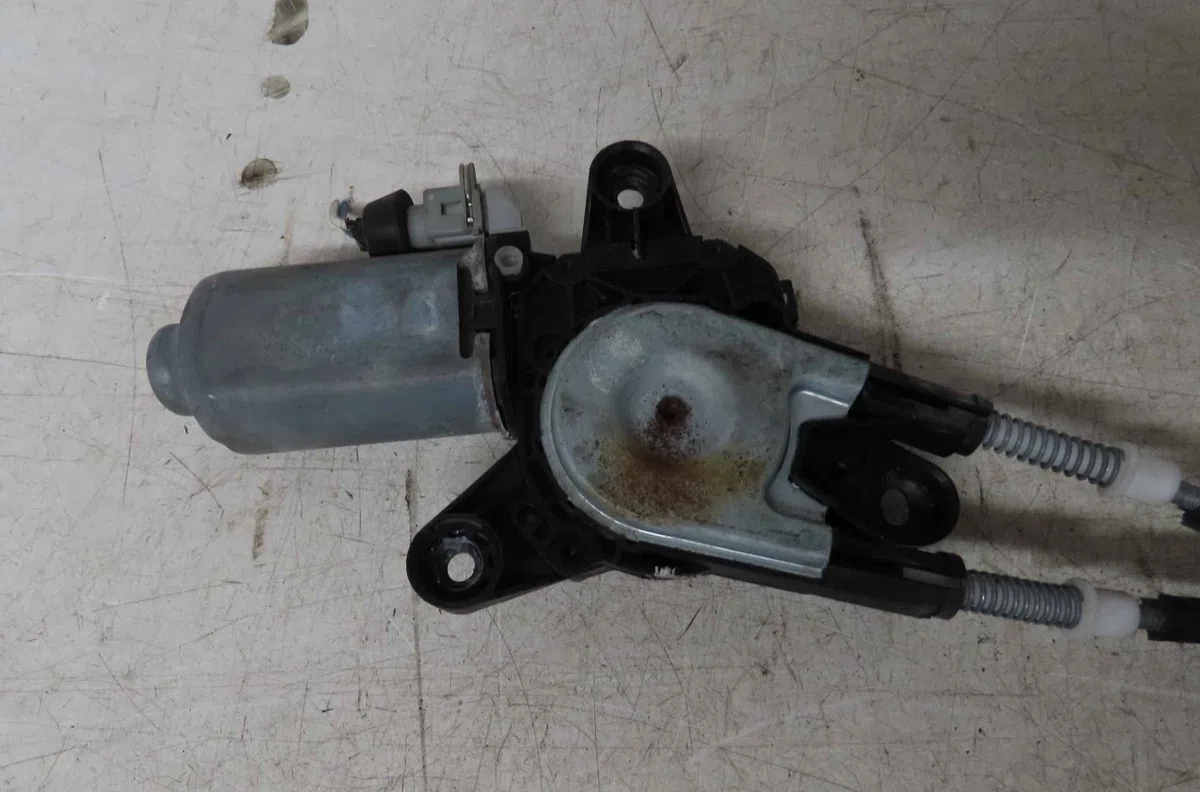 Mecanisme  moteur lève-glace avant droit PEUGEOT 306 occasion