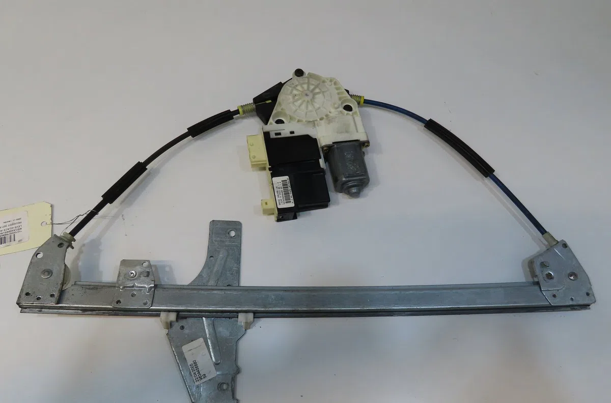 Mecanisme  moteur lève-glace avant droit Peugeot 307 (3A-C) 1.4 16v (2003-2007) occasion