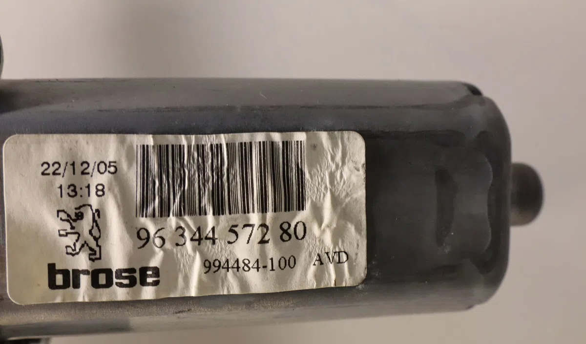 Mecanisme  moteur lève-glace avant droit Peugeot 307 (3A-C) 1.6 hdi 110 (2004-2009) 5 portes occasion