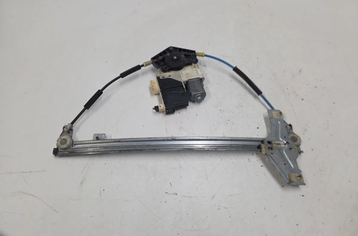 Mecanisme  moteur lève-glace avant droit PEUGEOT 307 PHASE 2 BREAK occasion