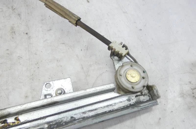 Mecanisme  moteur lève-glace avant droit PEUGEOT 307 PHASE 2 occasion