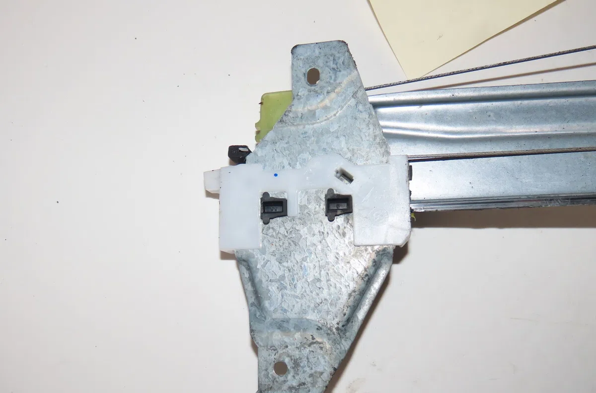 Mecanisme  moteur lève-glace avant droit Peugeot 308 SW I (4E_, 4H_) 1.6 hdi (2009-2014) occasion