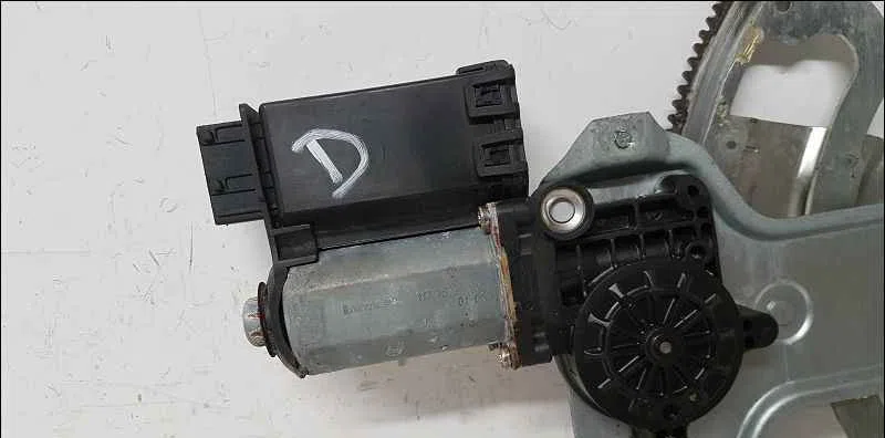 Mecanisme  moteur lève-glace avant droit PEUGEOT 406 COUPE occasion