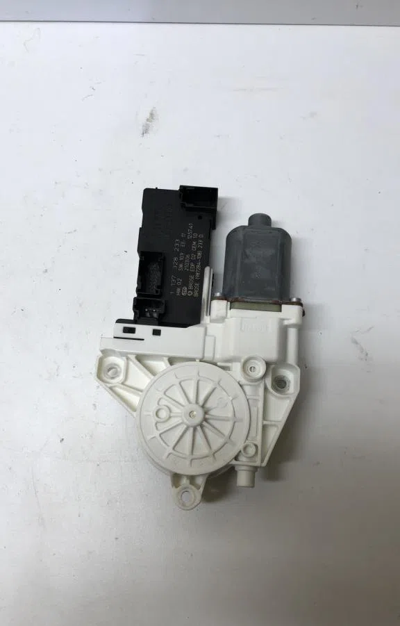 Mecanisme  moteur lève-glace avant droit Peugeot 407 Coupé (6C_) 2.7 hdi (2005) occasion