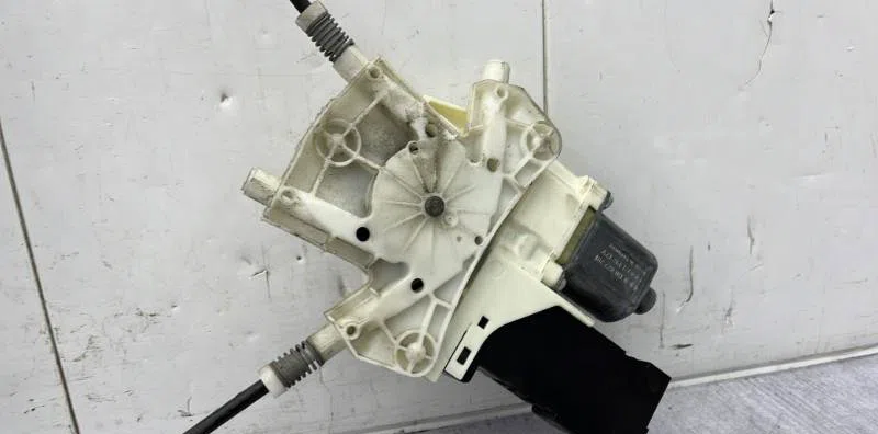 Mecanisme  moteur lève-glace avant droit PEUGEOT 407 PHASE 1 BREAK occasion