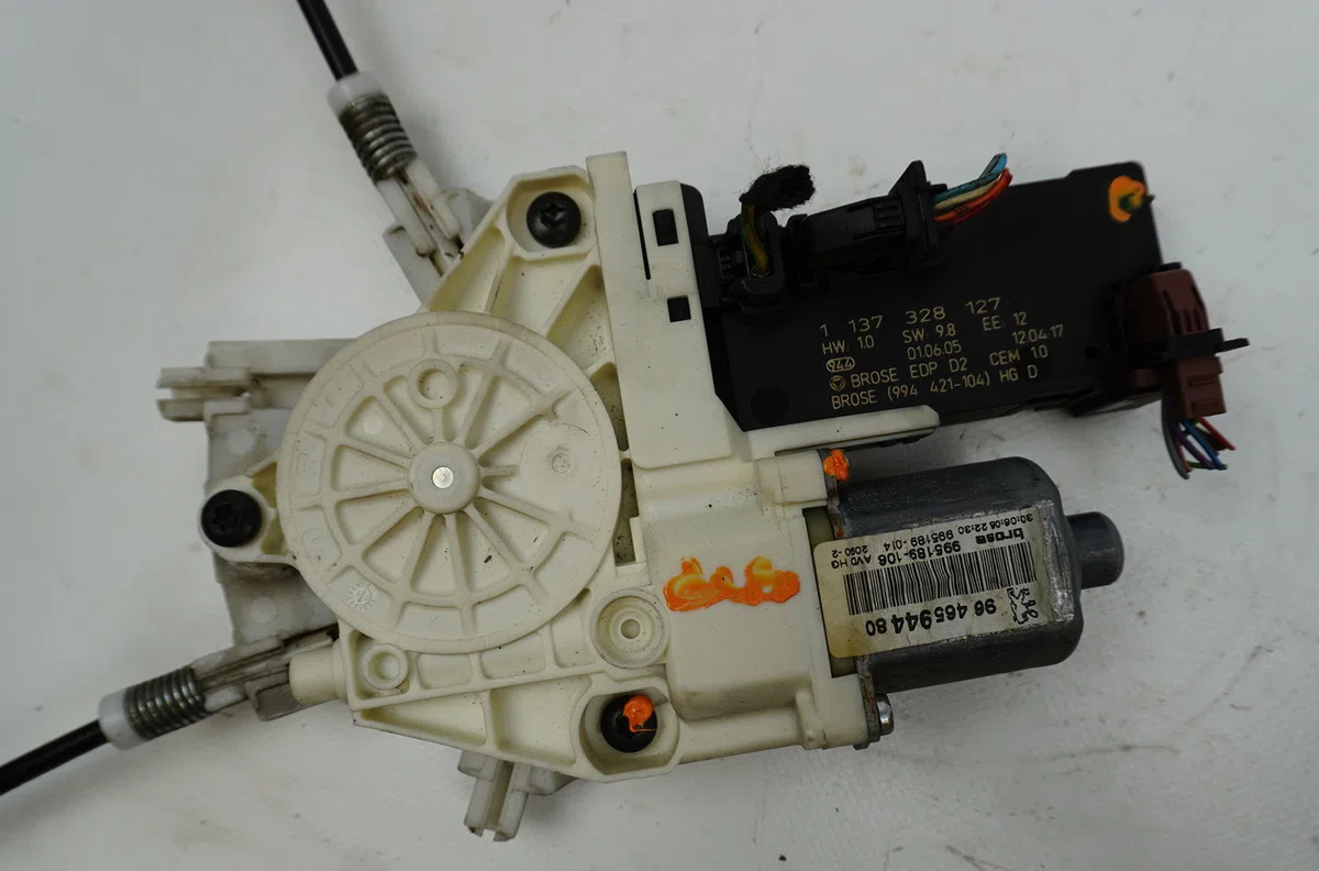 Mecanisme  moteur lève-glace avant droit Peugeot 407 SW (6E_) 2.0 hdi 135 (2004-2010) occasion