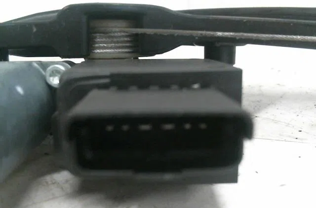 Mecanisme  moteur lève-glace avant droit PEUGEOT 5008 occasion