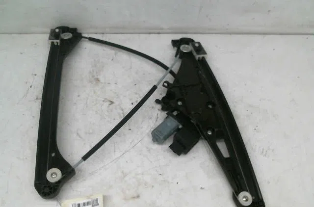 Mecanisme  moteur lève-glace avant droit PEUGEOT 5008 occasion