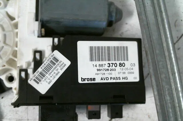 Mecanisme  moteur lève-glace avant droit PEUGEOT 807 occasion