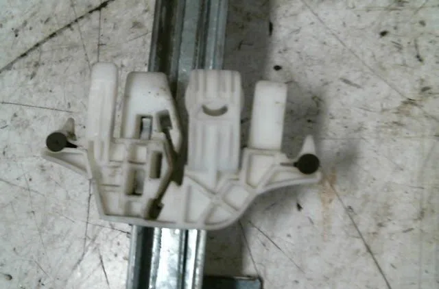 Mecanisme  moteur lève-glace avant droit PEUGEOT 807 occasion