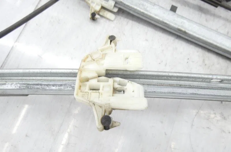 Mecanisme  moteur lève-glace avant droit PEUGEOT 807 occasion