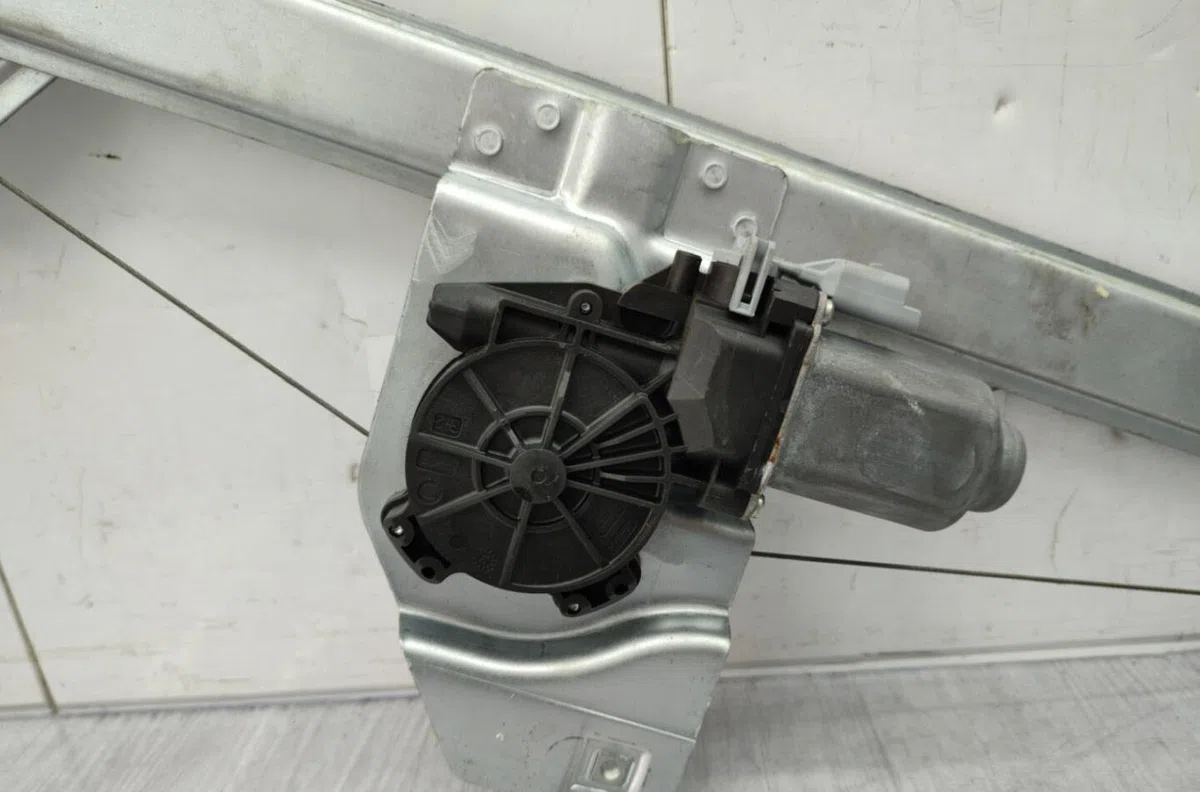 Mecanisme  moteur lève-glace avant droit PEUGEOT PARTNER 2 PHASE 2 occasion
