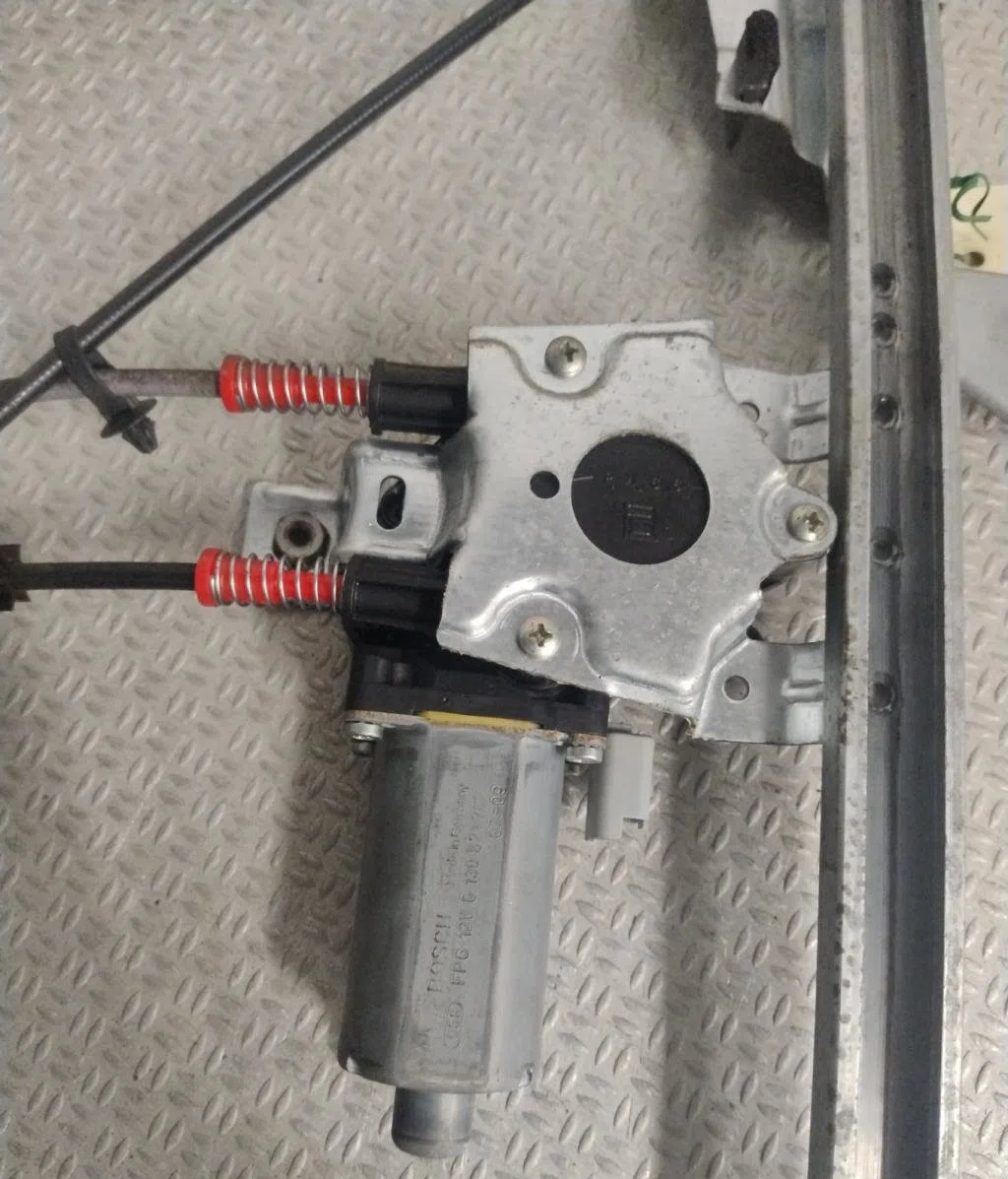 Mecanisme  moteur lève-glace avant droit Peugeot PARTNER Monospace (5_, G_) 1.6 hdi 75 (2005-2008) 4 portes occasion