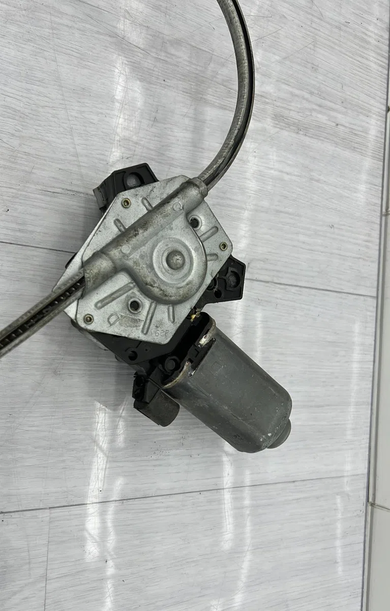 Mecanisme  moteur lève-glace avant droit RENAULT CLIO 1 PHASE 2 occasion