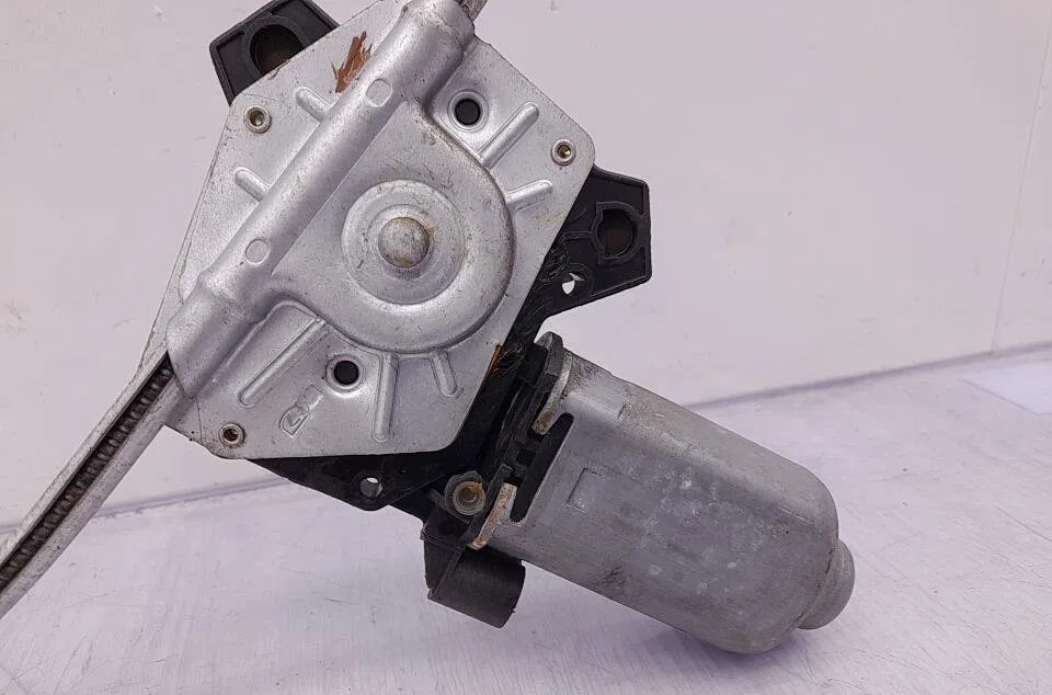 Mecanisme moteur lève-glace avant droit RENAULT CLIO 1 PHASE 3 occasion