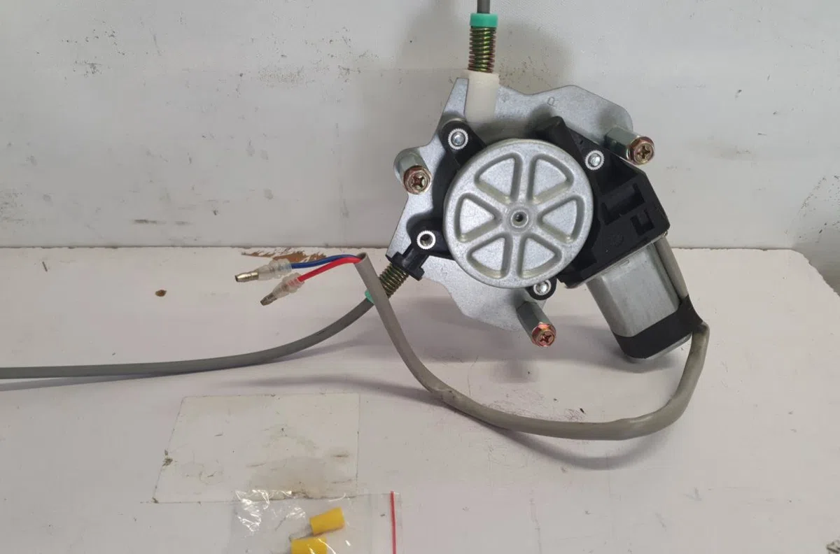 Mecanisme  moteur lève-glace avant droit RENAULT CLIO 2 PHASE 1 occasion
