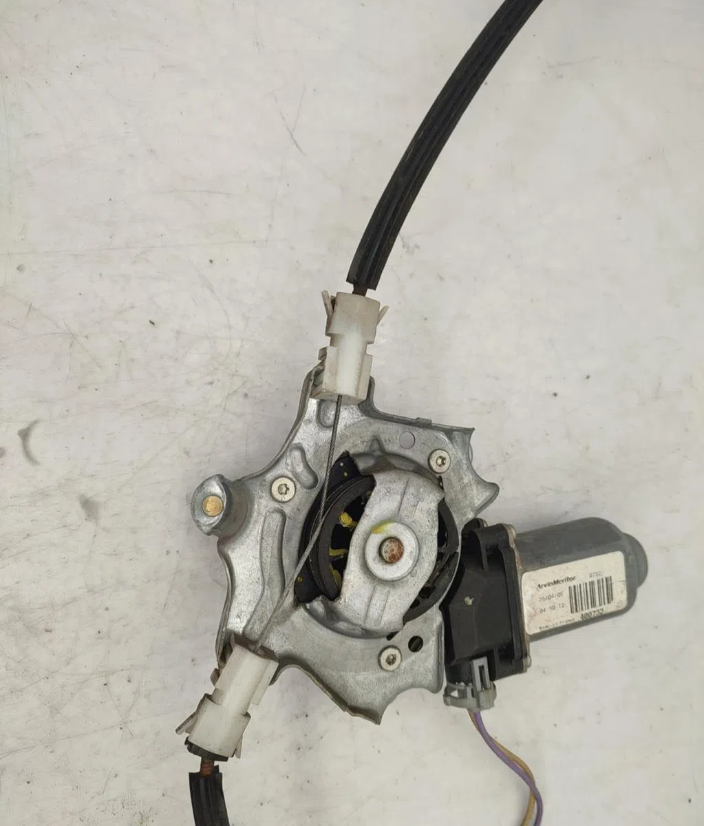 Mecanisme  moteur lève-glace avant droit RENAULT CLIO 2 PHASE 2 occasion