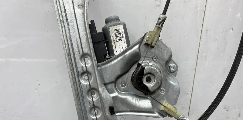 Mecanisme  moteur lève-glace avant droit RENAULT CLIO 3 PHASE 2 BREAK occasion