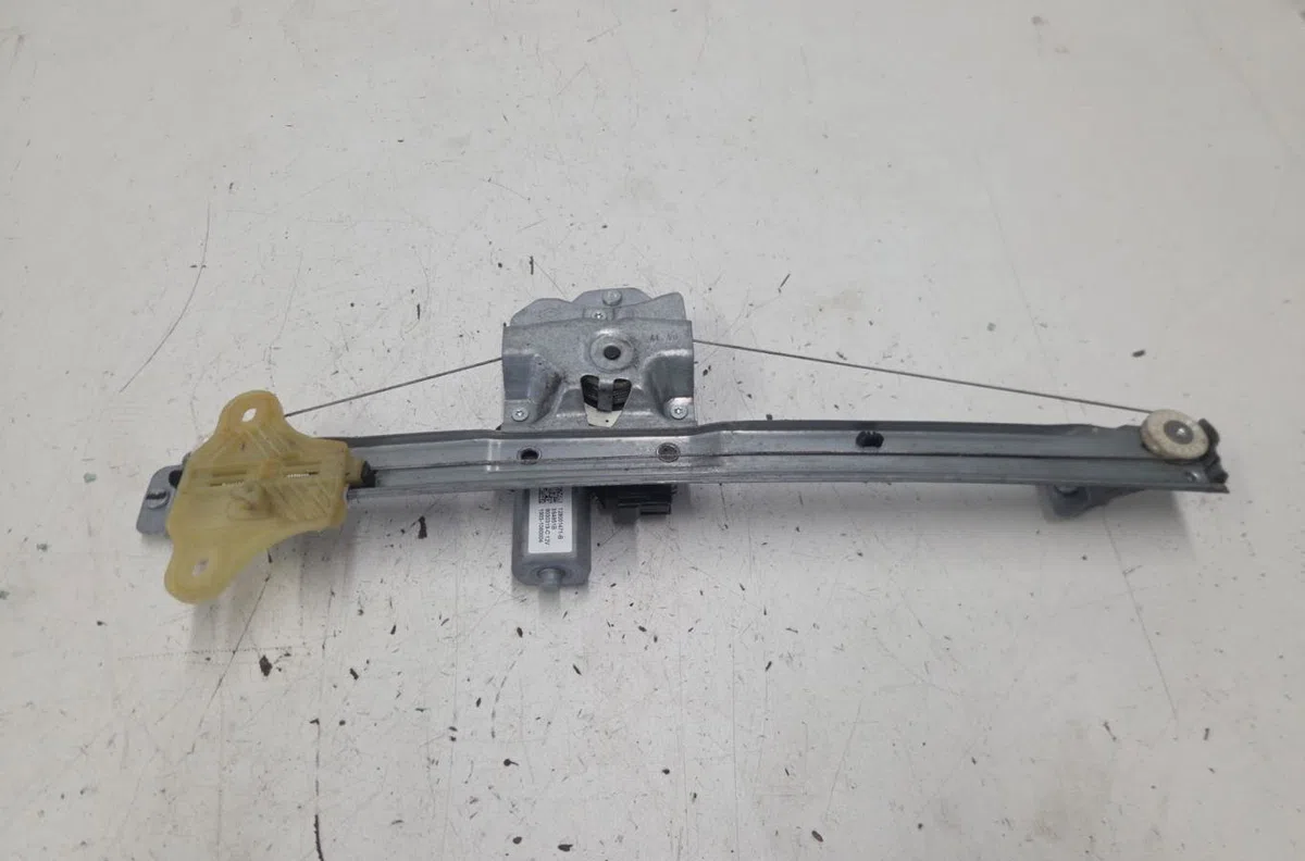 Mecanisme  moteur lève-glace avant droit RENAULT CLIO 4 PHASE 2 occasion
