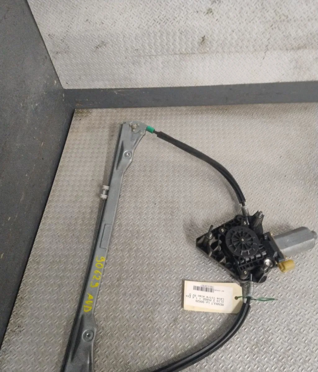 Mecanisme moteur lève-glace avant droit Renault CLIO II (BB_, CB_) 1.4 16v (b-cb0l) (1999-2004) occasion