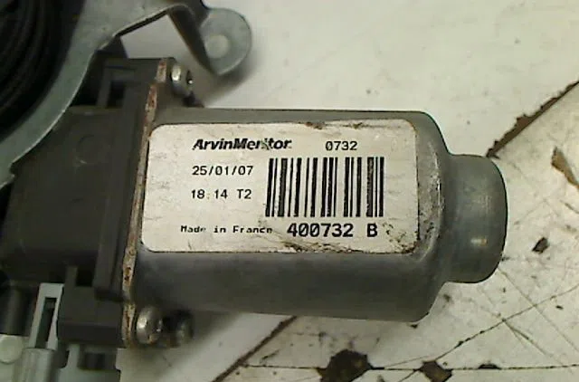Mecanisme  moteur lève-glace avant droit Renault CLIO II (BB_, CB_) 1.5 dci (b-c2j) (2004-2012) occasion