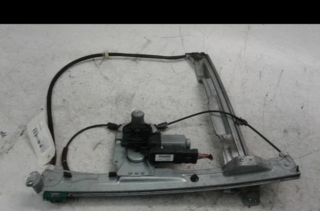 Mecanisme moteur lève-glace avant droit Renault CLIO III (BR0-1, CR0-1) 1.4 16v (2005-2012) occasion