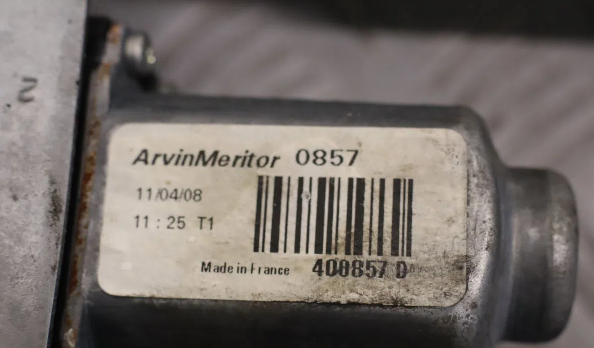 Mecanisme  moteur lève-glace avant droit Renault CLIO III (BR0-1, CR0-1) 1.5 dci (br17, cr17) (2005-2012) 5 portes occas
