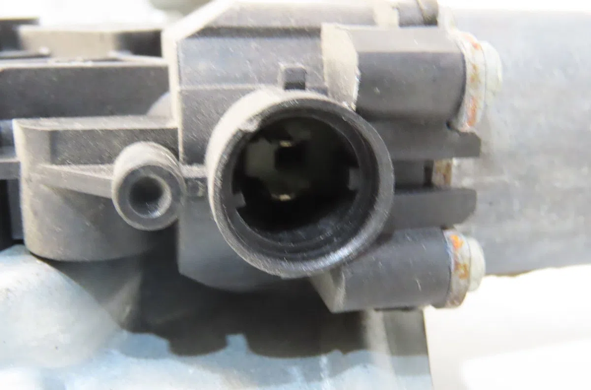 Mecanisme  moteur lève-glace avant droit Renault CLIO III (BR0-1, CR0-1) 1.6 16v (br05, br0b, br0y, br15, br1j, br1m, br