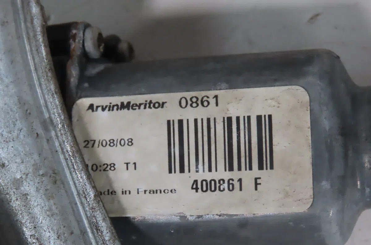 Mecanisme  moteur lève-glace avant droit Renault CLIO III Grandtour (KR0-1_) 1.5 dci (kr0f) (2007-2012) 5 portes occasio