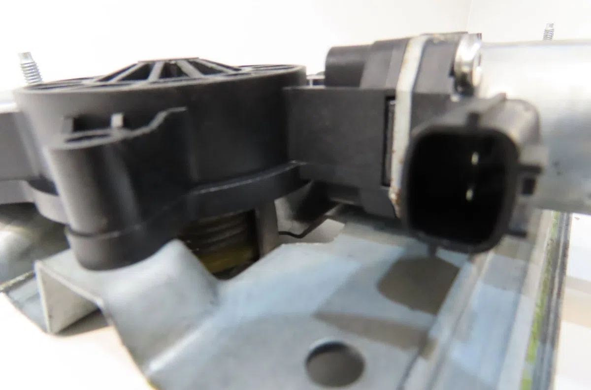 Mecanisme  moteur lève-glace avant droit Renault CLIO IV Grandtour (KH_) 1.5 dci 75 (2013) occasion