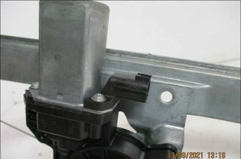 Mecanisme  moteur lève-glace avant droit RENAULT CLIO IV occasion