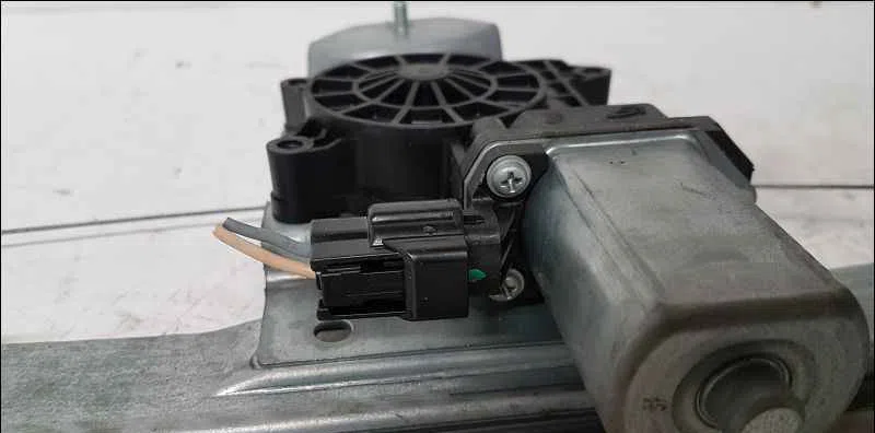 Mecanisme  moteur lève-glace avant droit RENAULT CLIO IV occasion