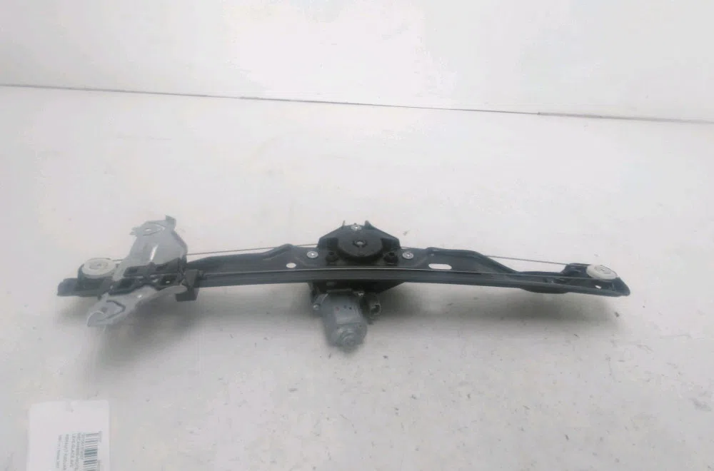 Mecanisme  moteur lève-glace avant droit Renault KADJAR (HA_, HL_) 1.5 dci 110 (hla3) (2015) occasion