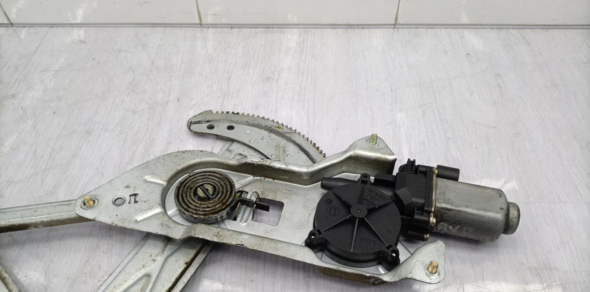 Mecanisme  moteur lève-glace avant droit RENAULT KANGOO 1 PHASE 2 occasion