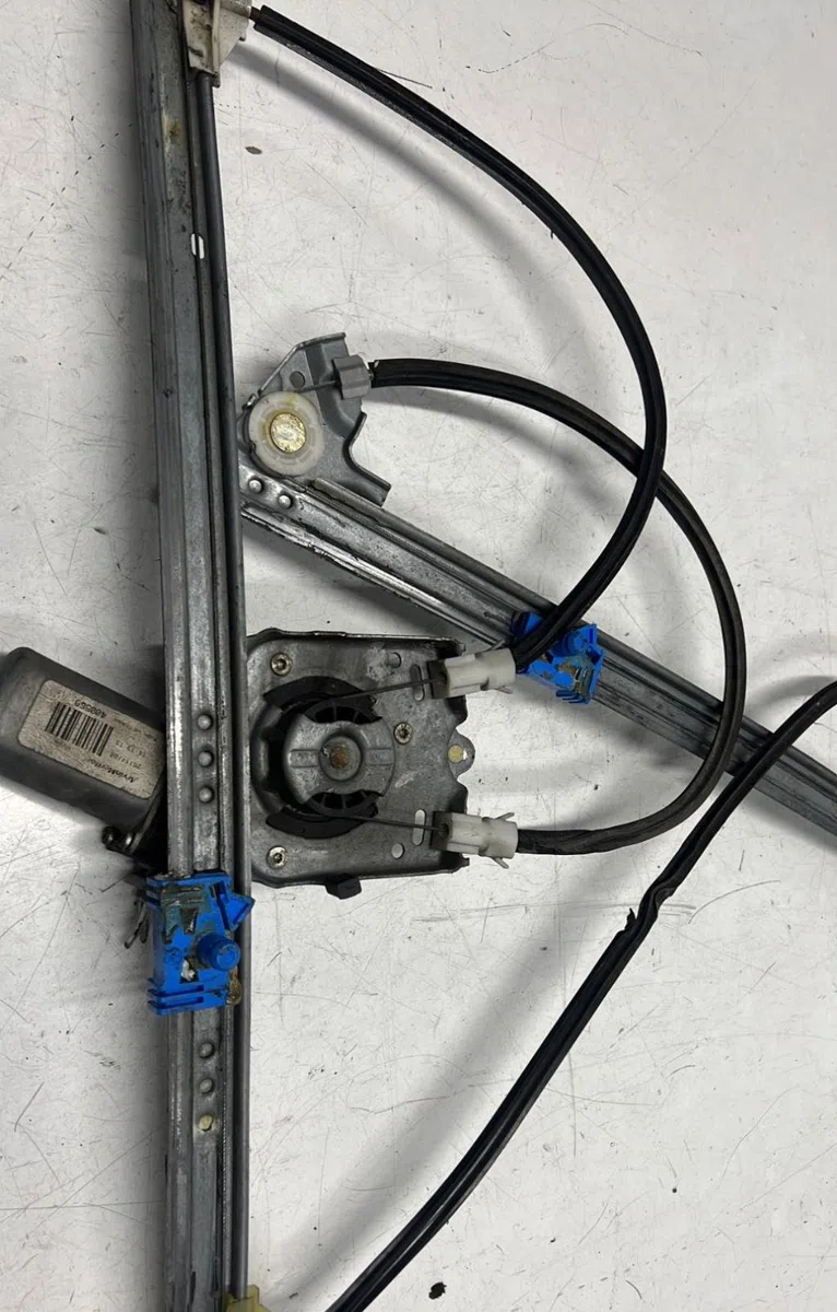 Mecanisme  moteur lève-glace avant droit RENAULT LAGUNA 2 PHASE 1 BREAK occasion